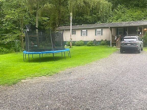 5th image of 269 Hickory Dr