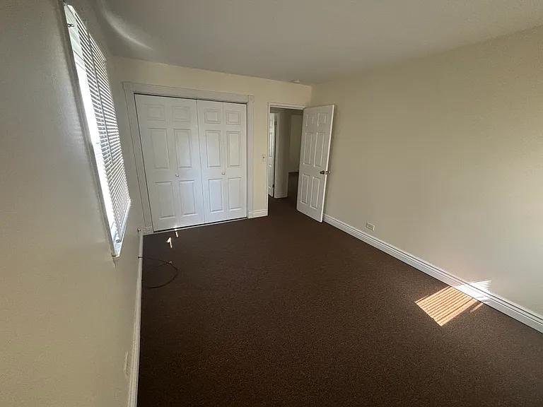 15219 Highland Ave — Photo 16