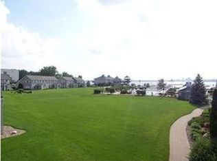 502 Harbor Pointe Dr, Bayview Garde, IL