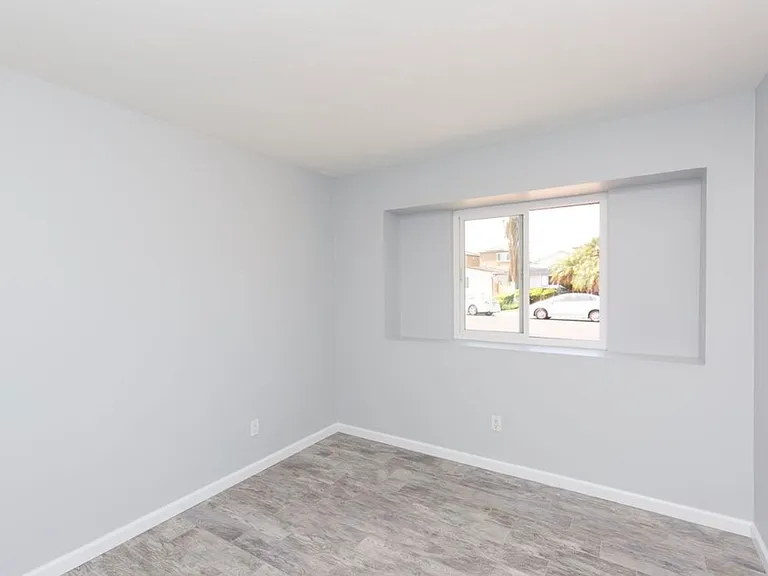 315 Nocturne Ct — Photo 18
