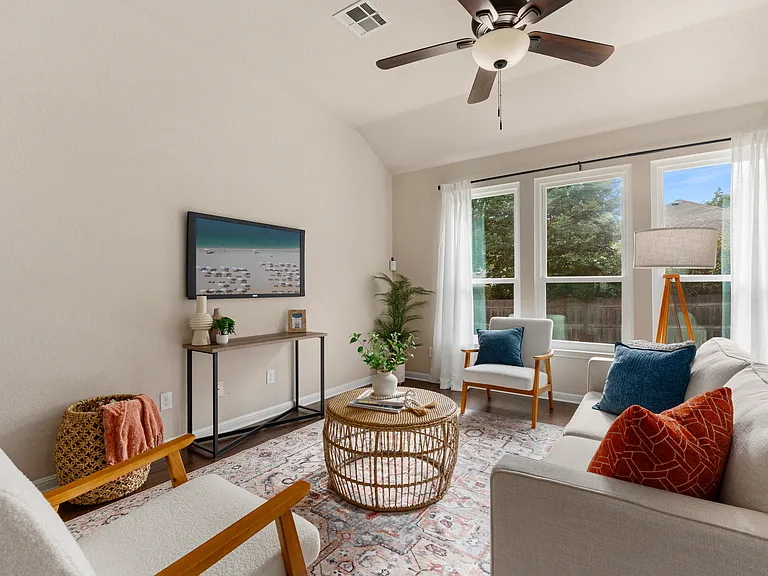 25047 McBride Dr — Photo 7