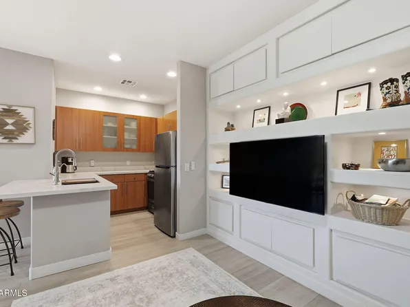 6900 E PRINCESS Drive #2220, Phoenix, AZ 85054