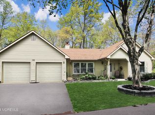 132 Morning Glory Ln, Whiting, NJ 08759