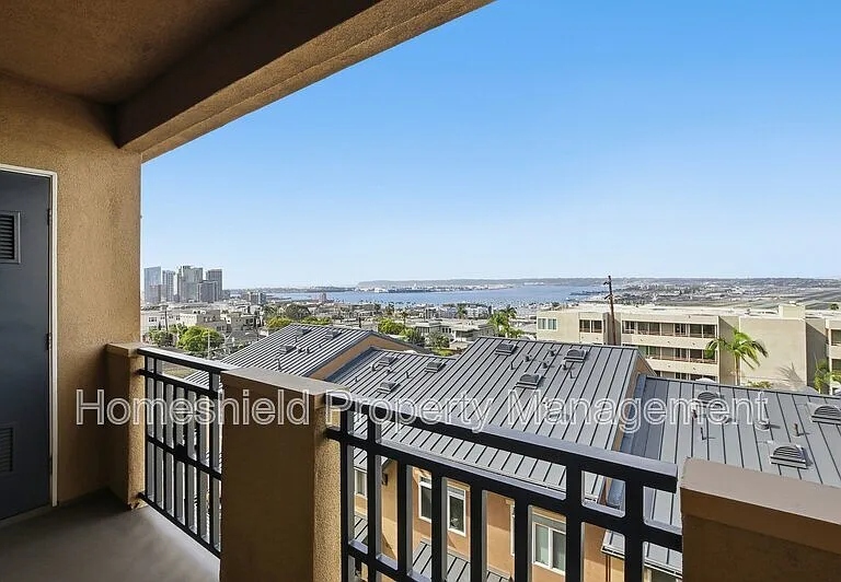 2330 1st Ave #411 — Photo 31