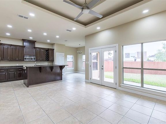 4th image of 1005 Dennise Ct