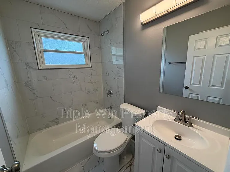 753 Watersedge Dr — Photo 27