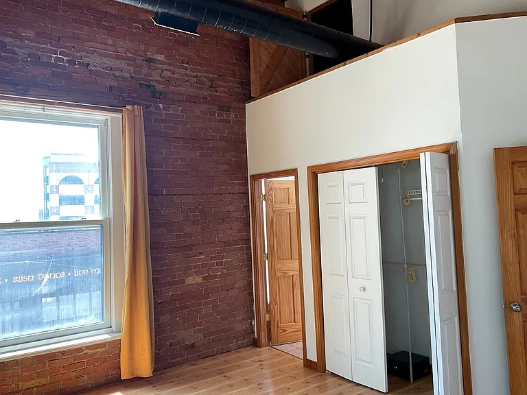 29 W New York St #3 — Photo 9