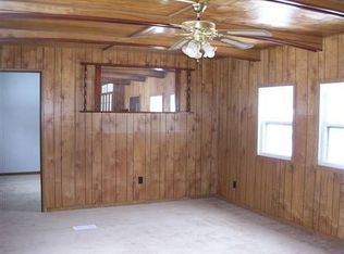 44 Chester Ln, Pennellville, NY 13132