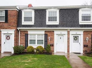 60 Hickory Hill Rd, Amherst, NY 14221