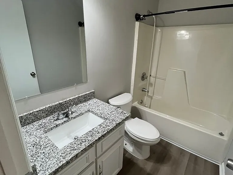 4310 Hart St — Photo 14