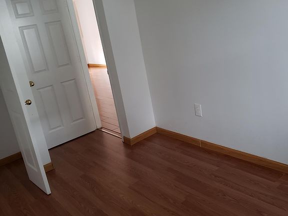 4th image of 506 Tinton Ave