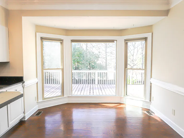 809 Houndslake Dr — Photo 13