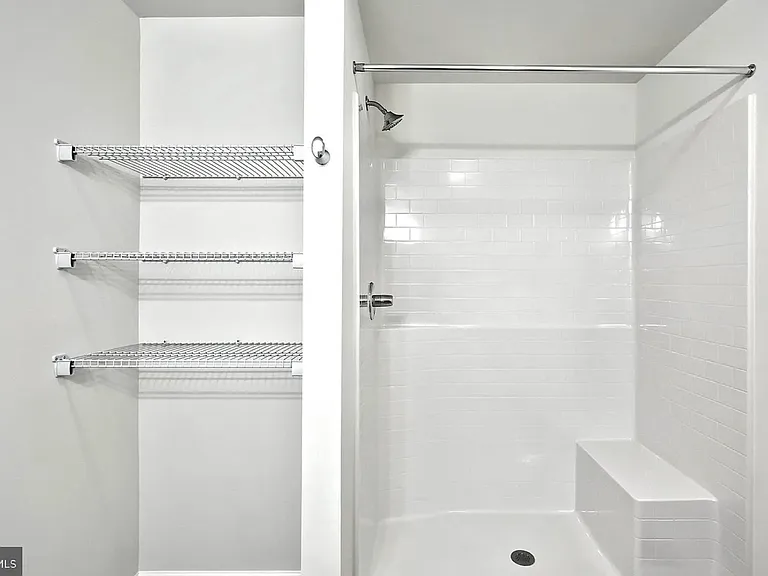 7882 Briarwood Dr — Photo 23