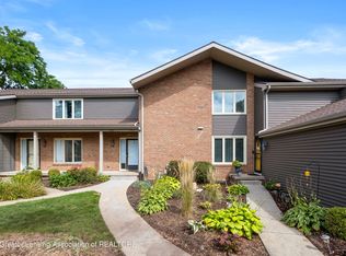 1324 Chartwell Carriage Way N, East Lansing, MI 48823