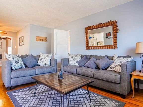 5th image of 14856 Starbuck St