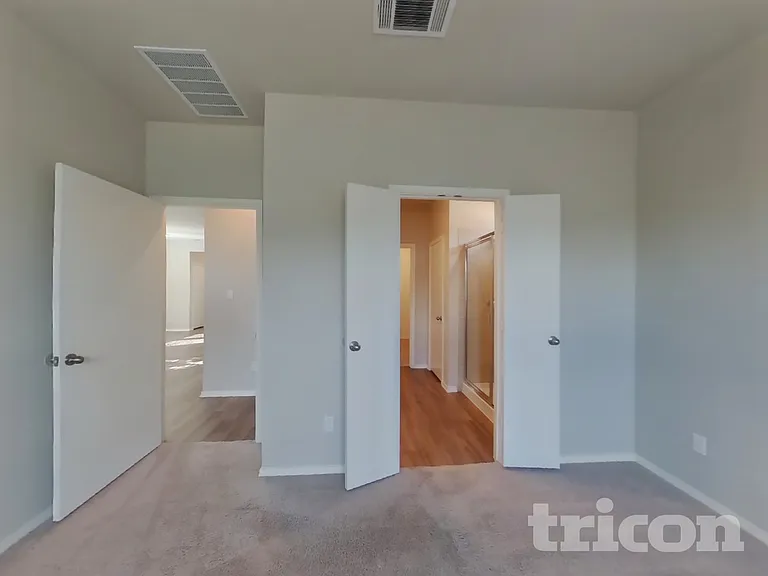 5221 Saddle Club Dr — Photo 6