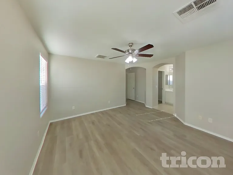 4432 Santa Clarita Ave — Photo 6
