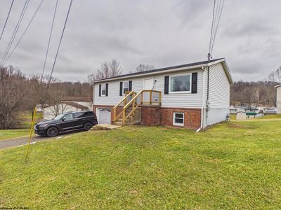 47 Brookside Dr, Lost Creek, WV, 26385