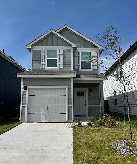 212 Arbor Dr — Photo 1