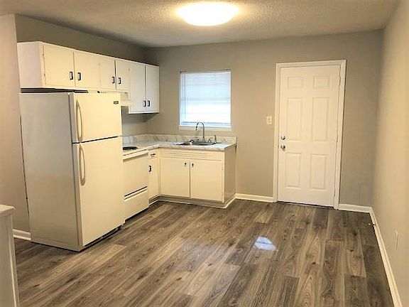 3rd image of 1705 Clemmer St NE #14