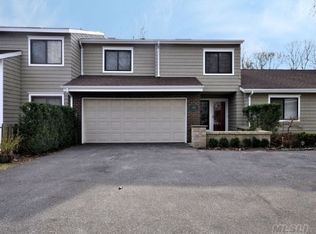 213 Otis Ln, Bay Shore, NY 11706