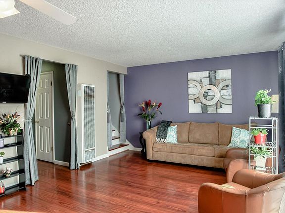4th image of 2925 Florence Ave APT 7