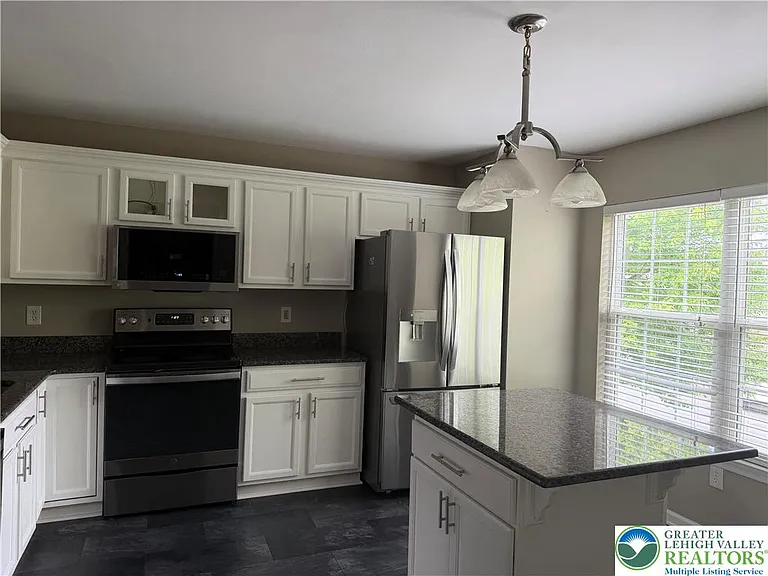 6510 Pioneer Dr — Photo 13