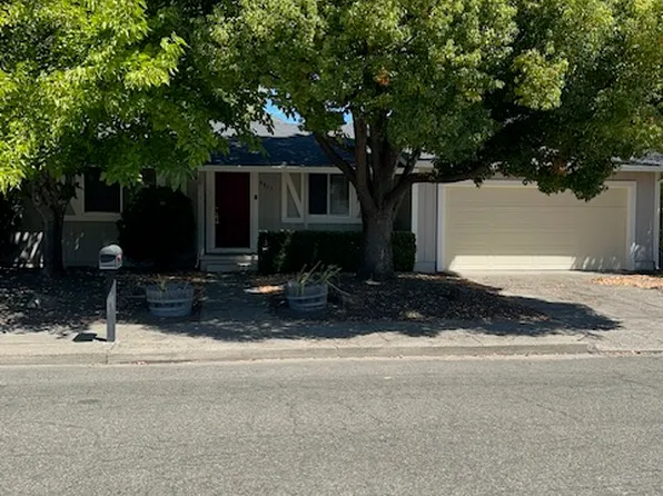 8837 Mission Dr, Kenwood, CA 95452