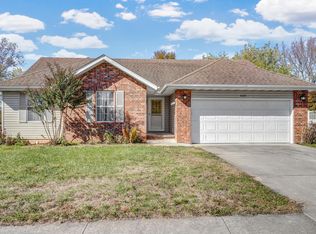 1009 W Turnberry Blvd, Ozark, MO 65721
