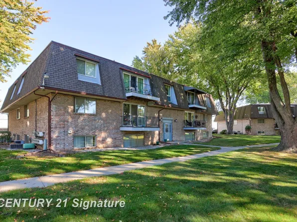 202 Provincial Ct Unit 95, Saginaw, MI 48638