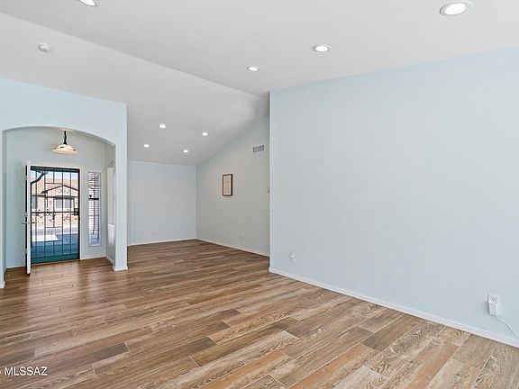 5th image of 2551 W Camino Del Medrano