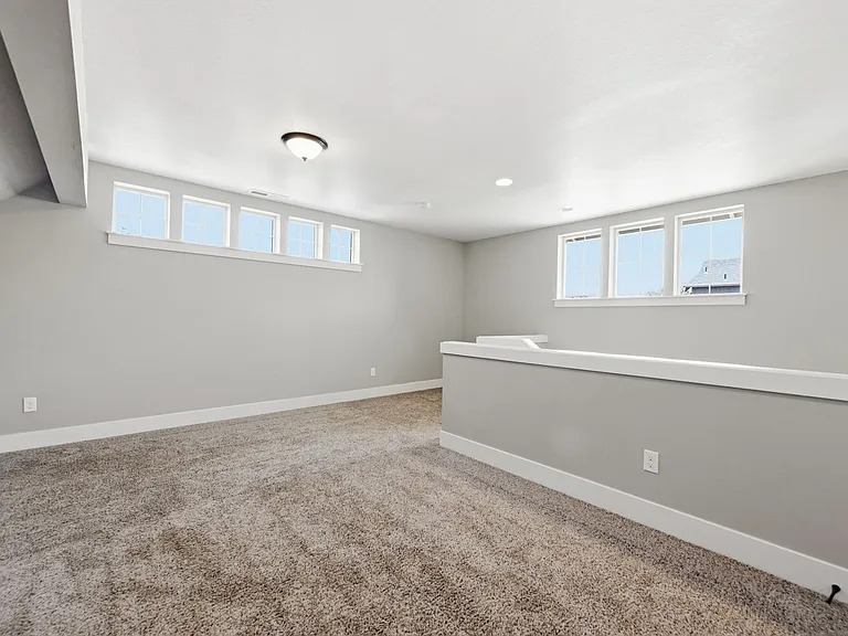 1064 SE Leonel Ln — Photo 31