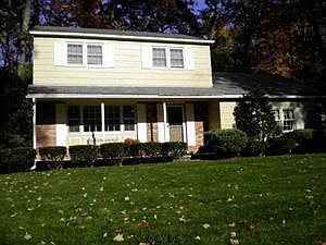 1st image of 13 Twicwood Ln