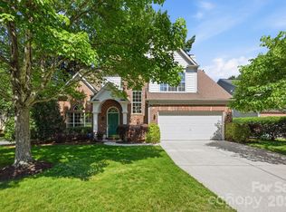 5910 Chinquapin Ct, Charlotte, NC 28269