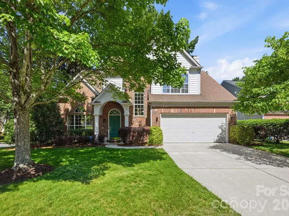 5910 Chinquapin Ct, Charlotte, NC 28269