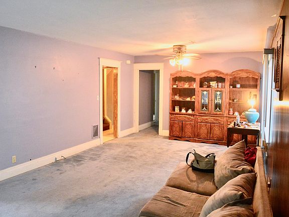 2nd image of 406 Kinsey Ave