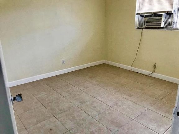 2nd image of 3980 SW 51st St