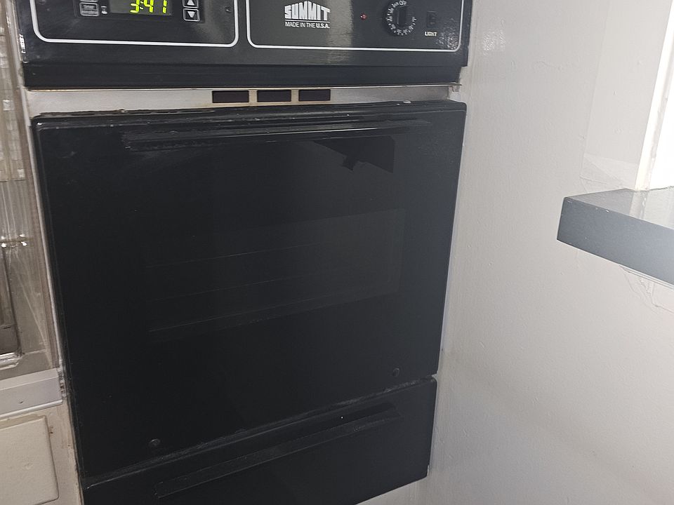 wall oven