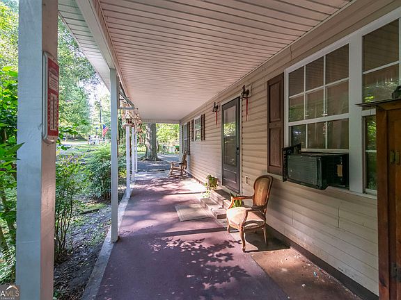 4th image of 526 Susan Dr
