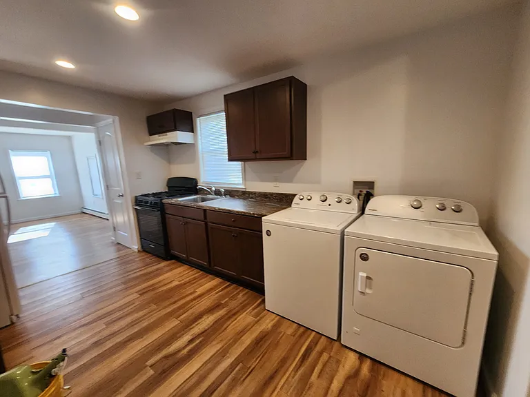 10 Walton St #1 — Photo 2