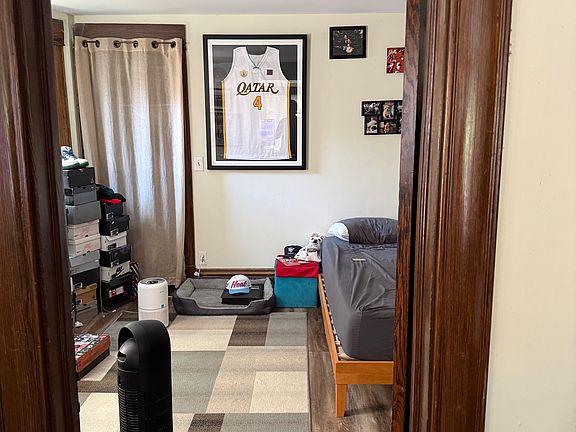 4th image of 2530 Dupont Ave S APT 202