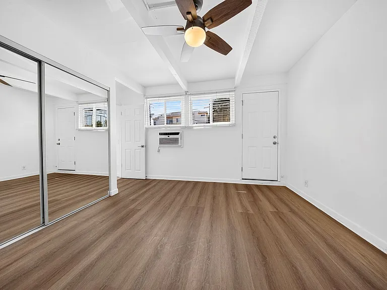9025 National Blvd — Photo 19