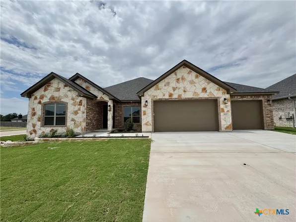 801 Golden Eagle Cv, Salado, TX 76571