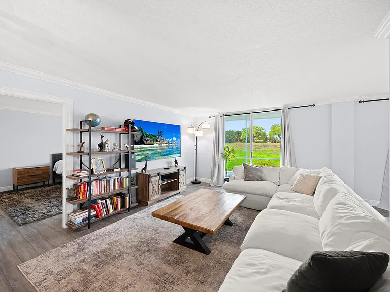5301 NW 2nd Ave #1010 — Photo 4