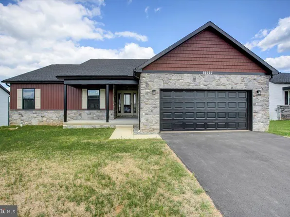 10027 Pendleton Ave, Waynesboro, PA 17268
