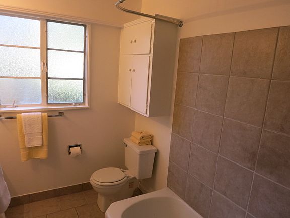 3rd image of 164 Lucinda Ln