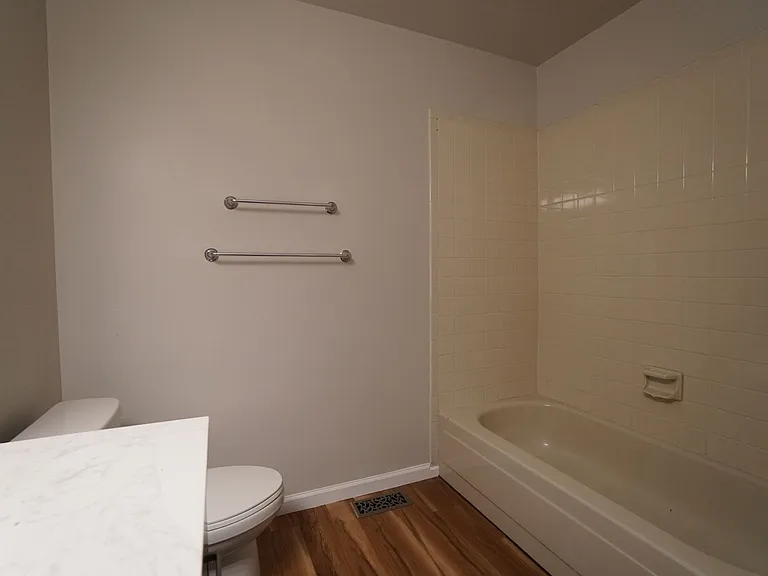 3070 Mirage Dr — Photo 16