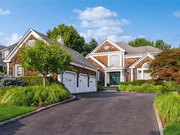 11 Meadow Lane, Manhasset, NY 11030