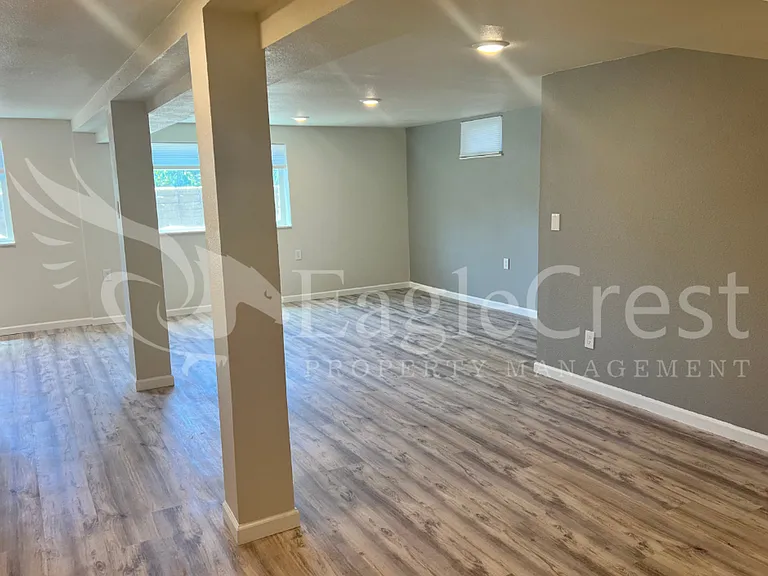 1110 S College Ave — Photo 5