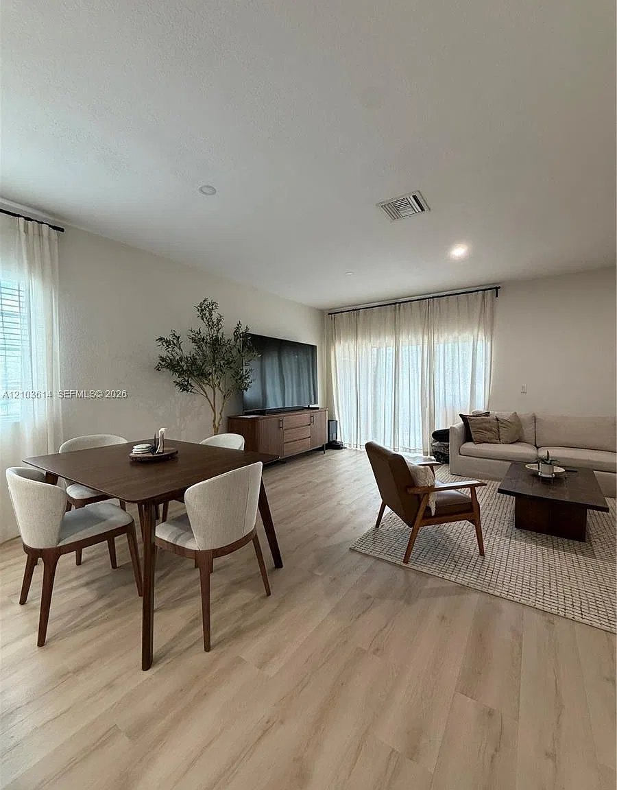 United Homes Plat — Photo 3